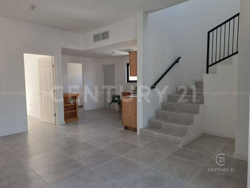 Casa En Renta En Fraccionamiento Vía Residencial Chihuahua, Chih.