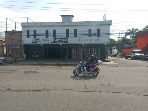 209343 Am* Venta De Local Comercial En Av Universidad De Naguanagua