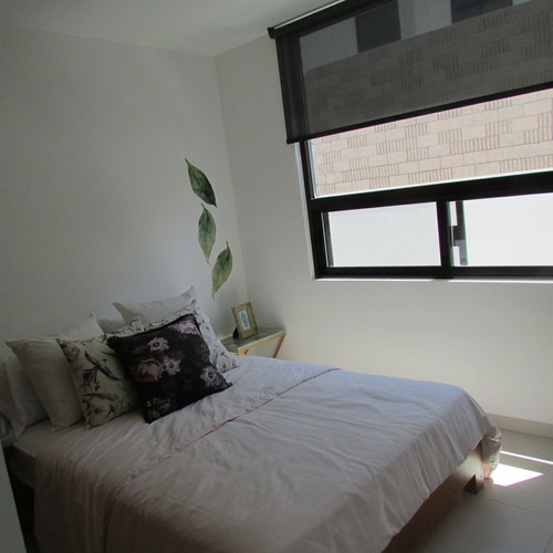 Estrena Casa En Zibata, 3 Recamaras Jardín, Sala Tv, Terraza Techada, Alberca.