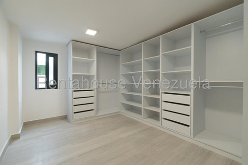 Casa (duplex) En Venta En El Cafetal, Distrito Metropolitano 25-17659