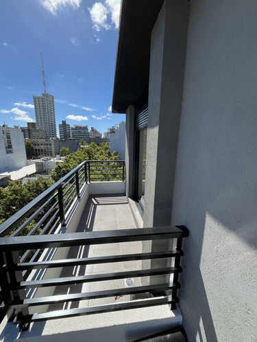Apartamento De 1 Dormitorio Al Frente Con Garage Piso Alto En Cordón Sur-reservado-reservado-reser