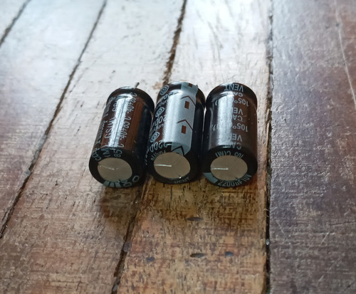 Set Capacitores 2200uf 10v (Usado)