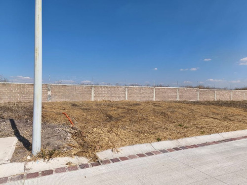 Terreno En Venta En San Miguel De Allende Fraccionamiento Con Casa Club