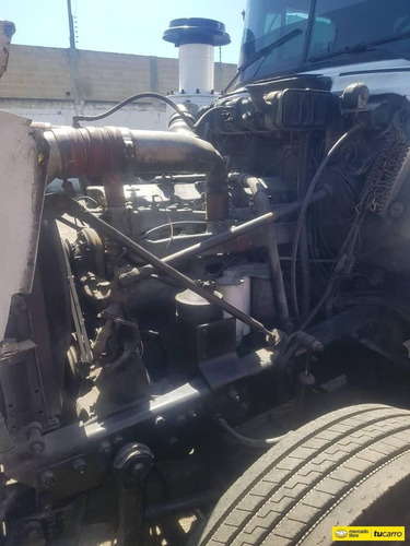 Mack Rd690s