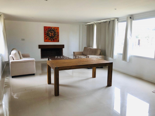 Casa De 3 Dormitorios En Burnett, Punta Del Este- Ref: 1750