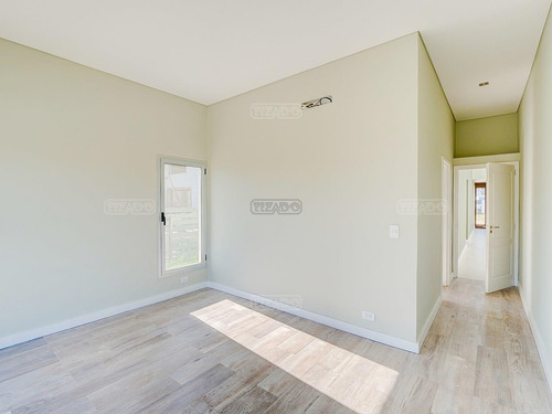 Casa En Venta En Araucarias, Puertos, Escobar