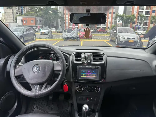 Renault Logan Exclusive