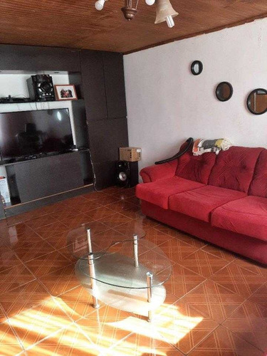 Imagen 5 de 9 de Casa Con Potencial Comercial Sargento Menadier/s. Allende