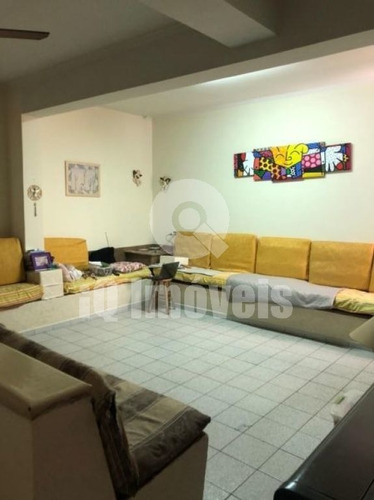 Imagem 1 de 15 de Sobrado Residencial Agua Branca, 300m², 3 Dormitórios, 2 Vagas, Quintal Com Churrasqueira - Iq27024