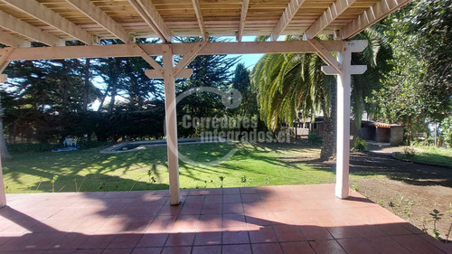 Excelente Casa En Venta De 5 Dormitorios En Santo Domingo