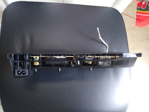 Imagem 2 de 4 de Fonte De Playstation 4 Pro 110 A 220 Bivolt 4 Pino Adp-300r