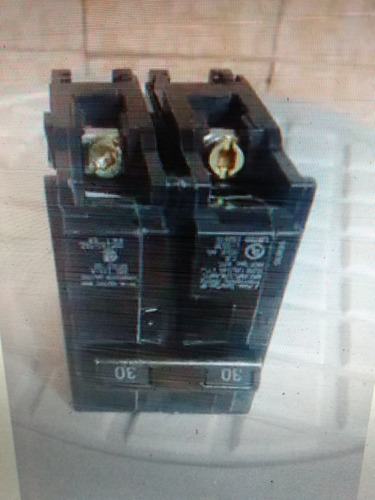 Breaker Siemens 2 X 30 Amp. Usado