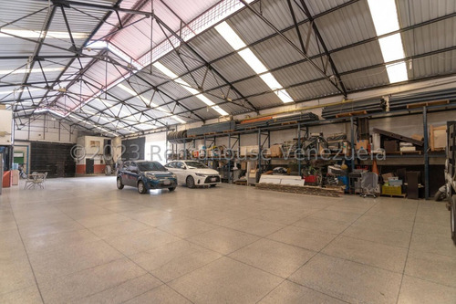 Galpón En Venta En San Martín