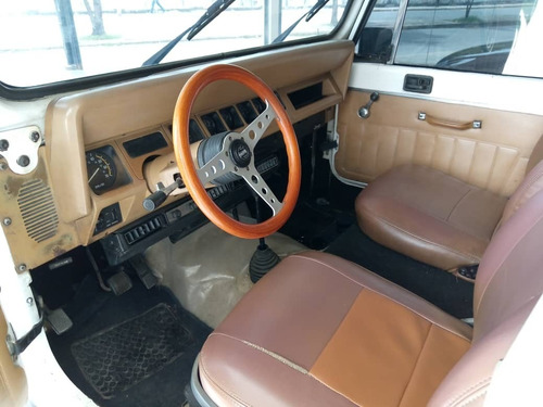 Imagen 5 de 8 de Jeep Wrangler 87