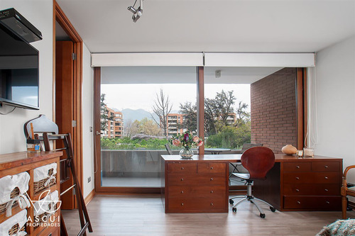 Departamento En Venta De 3 Dorm. En Lo Barnechea