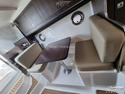 Imagem 9 de 11 de Ventura 315, 2012, 1x Mercruiser 380hp - Focker - Real