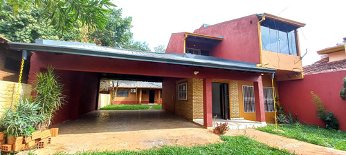 Imagen 1 de 5 de En Venta Casa De 2 Niveles Barrio Residencial Carmelitas