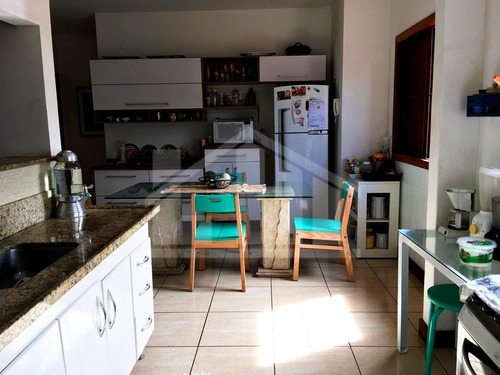 Imagem 14 de 19 de Casa, 4 Quartos Qrts Para À Venda, Com 300,00 M², No Enseada Do Suá,vitória. - 189