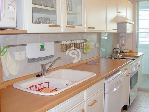 Apartamento En Brava, 3 Dormitorios *- Ref: 2701