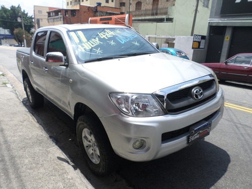 Toyota Hilux 2.5 Cab. Dupla 4x4 4p