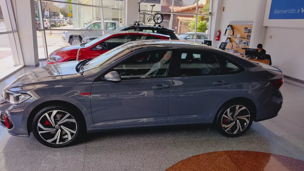 Volkswagen Vento Gli 2.0 230cv 2024 0km