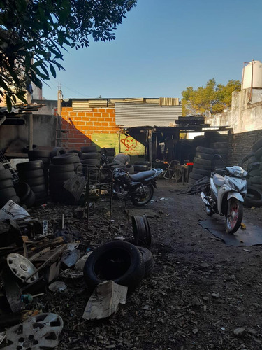 Lote Con Construccion En San Fernando Sobre Avenida