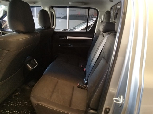 Imagen 16 de 18 de Toyota Hilux 2.8 Tdi 4x2 Srv Modelo 2016