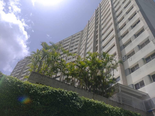 Apartamento En Venta Urb. Manzanares Caracas. 24-24546 Yf