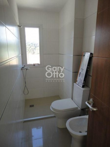 Imagen 7 de 13 de Apartamento En Venta En Primera Linea Playa Mansa - Parrillero