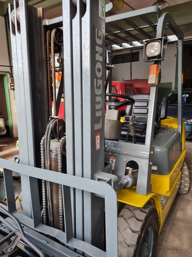 Autoelevador Liugong 2500kg 2014