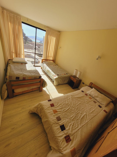 Casa En Pichidangui Totalmente Amoblada 4d 3b