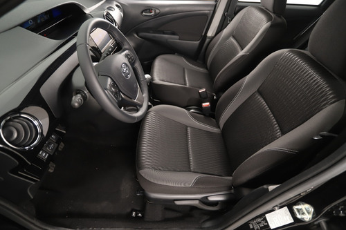 Imagen 15 de 15 de Toyota Etios 1.5 Xls Pack Mt Sedán 4p 2022 0km