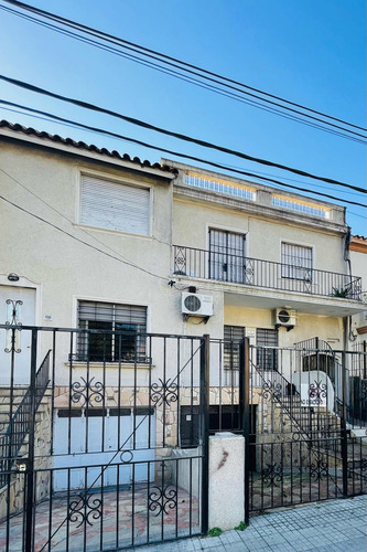 Sobre Herrera . Frente Al Botánico Vta Casa 3 Dorm Garaje