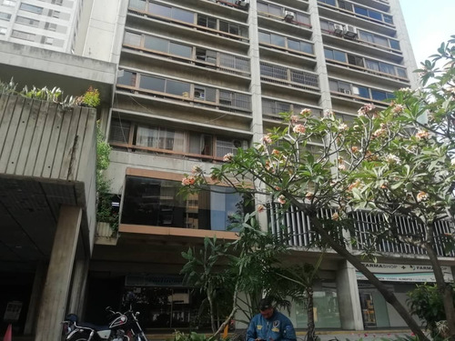 Imagen 1 de 24 de Ss Vende Local Comercial 22-23713 En El Marques, Centro Aloa