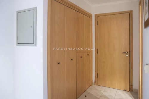Divino Apartamento En Venta De 3 Dormitoriors En Torre Nueva York, Punta Del Este.