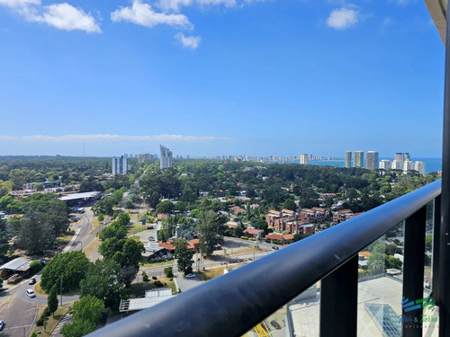 Venta De Apartamento Monoambiente En Complejo Atlántico Maldonado.