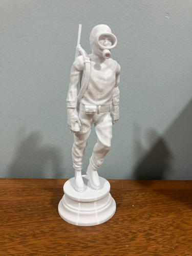 Figura El Eternauta 16cm De Alto Impresion 3d