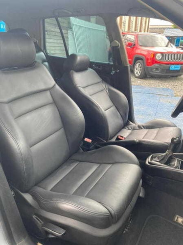 Imagem 9 de 10 de Volkswagen Golf 2004