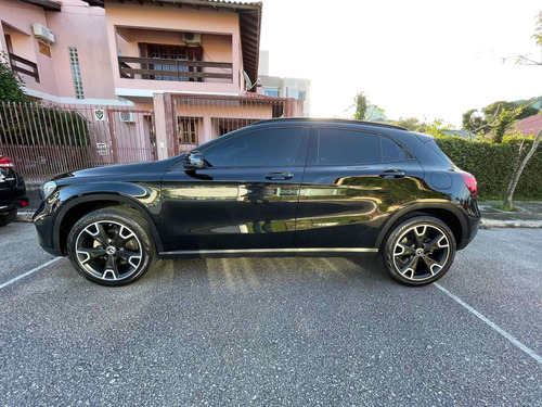Imagem 9 de 12 de Mercedes-benz Classe Gla 2019 1.6 Night Turbo Flex 5p