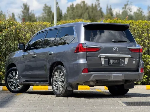 Lexus LX 5.7 570