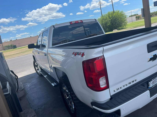 Imagen 6 de 11 de Chevrolet Cheyenne 2016 5.4 2500 Doble Cab Ltz 4x4 At