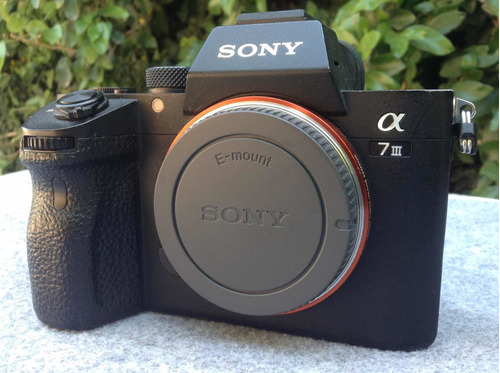 Imagen 1 de 8 de Sony A7iii Full Frame 9 Mil Disparos A73