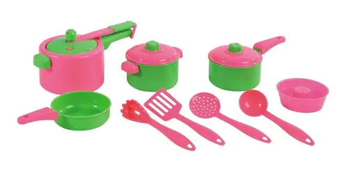 Antigo jogo de panelinha e utensílios de cozinha infant