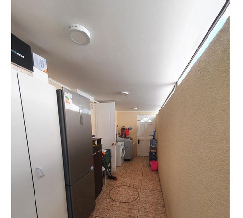 Elegante Propiedad, En Residencias Santa Delia.