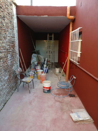 En Venta - Hermosa Casa 2 Dormitorios - Cañada De Gomez