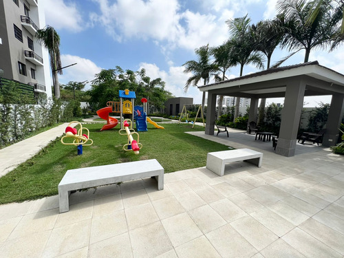 1er Nivel Con Patio Y Piscina Proximo Al Homs