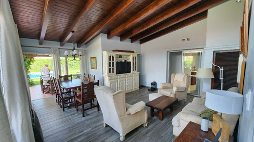Valle Escondido Los Soles Casa En Venta 5 Dormitorios Apta Credito