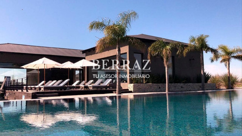 Lote Venta De 853,35 M2 A La Laguna En El Naudir Escobar