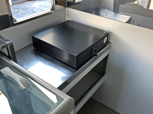 Food Truck Isidoc Equipado