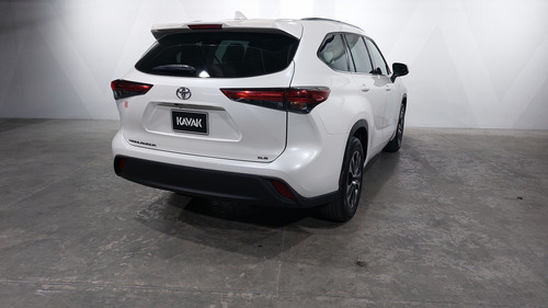 Toyota Highlander 3.5 XLE AUTO